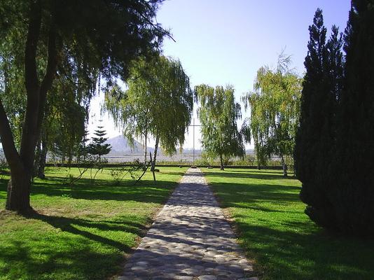 775-OCSO-Monasterio_Quilvo_8_cementerio.JPG