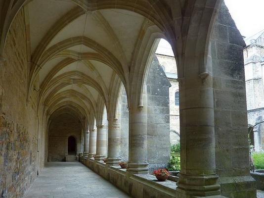 356-Chris06-Cloister__Abbaye_de_Loc-Dieu___7_.jpg