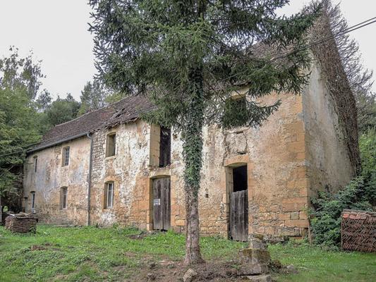 093-Espirat_-Un_batiment_annexe_de_l_ancienne_abbaye.jpg